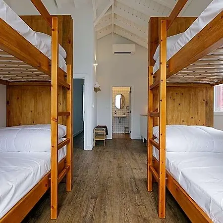 Hostel Jardim Camelias *